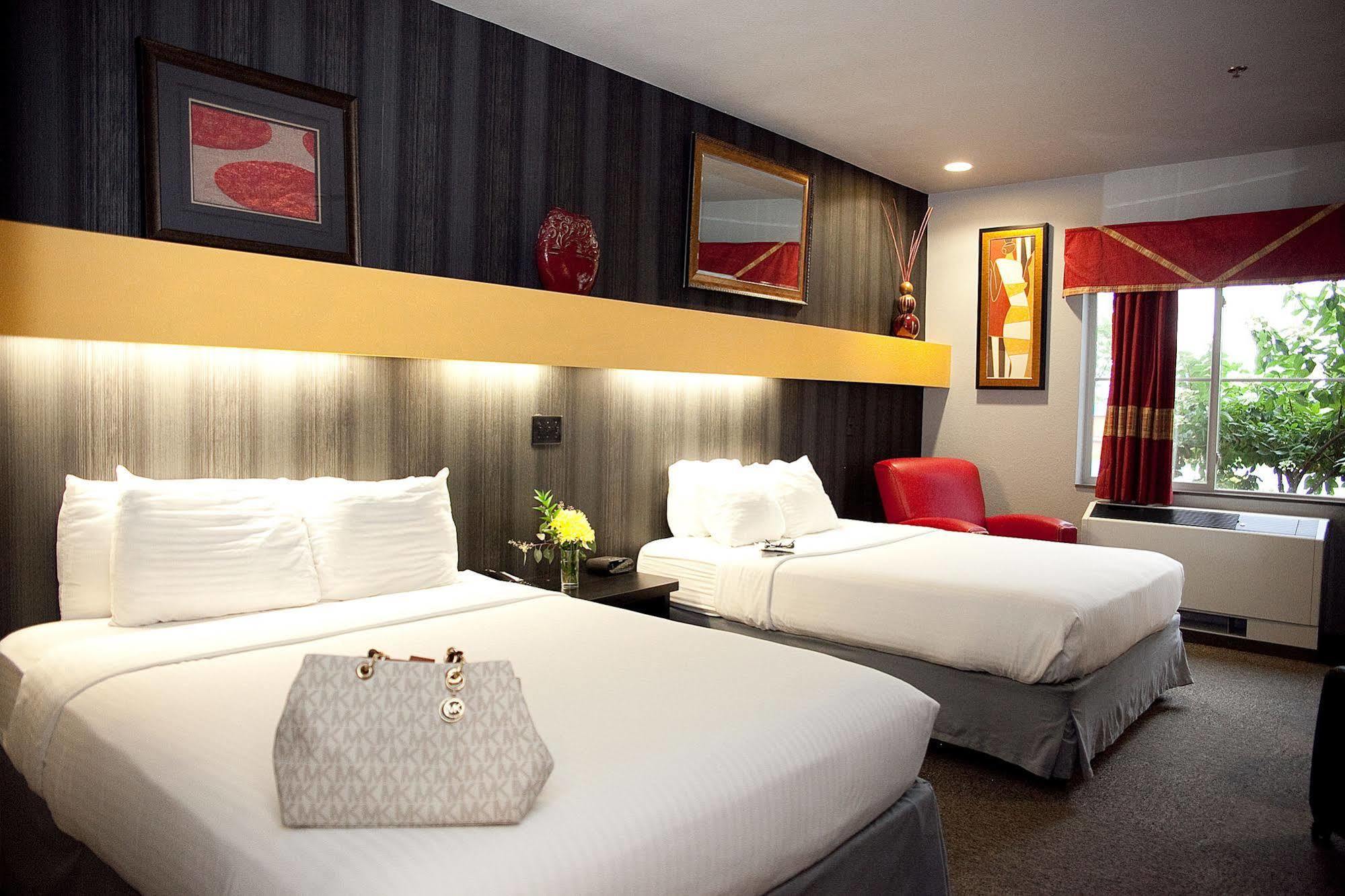 Metropolis Resort - О-Клэр Экстерьер фото